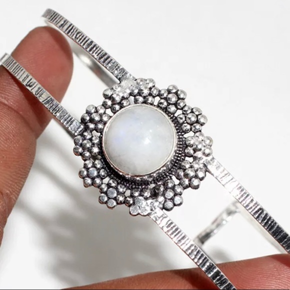 SALE ⭐️ Moonstone Handmade cuff bracelet - Picture 4 of 4